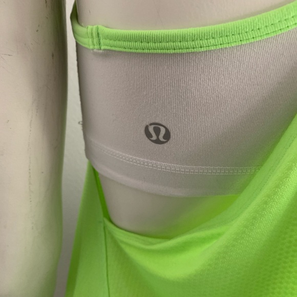 Lululemon athletics size 4❤️🍀❤️🍀 - Picture 4 of 6